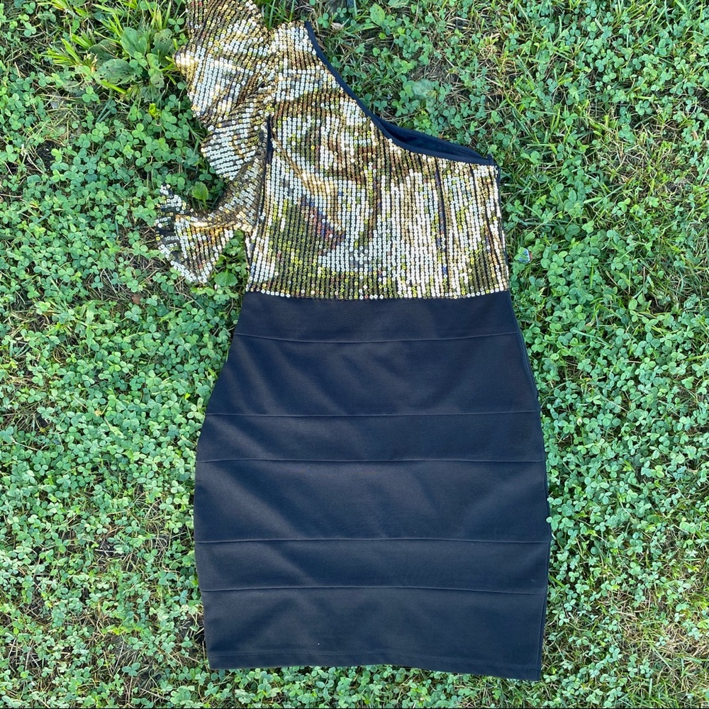 One Shoulder Gold Sequence Short Dress
